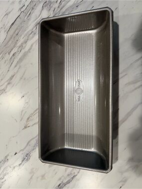 Usa Pan Nonstick Standard Bread Loaf Pan, 1 Pound, Aluminized Steel